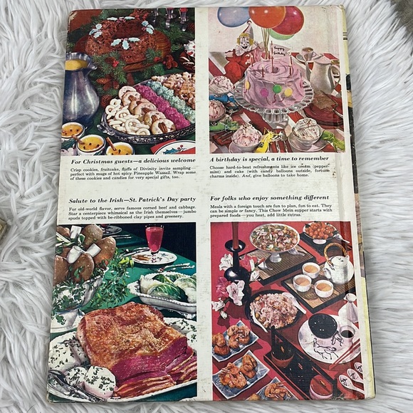 (2) vintage BETTER HOMES AND GARDENS hardcover cook books. 1959, 1978 - Picture 14 of 16